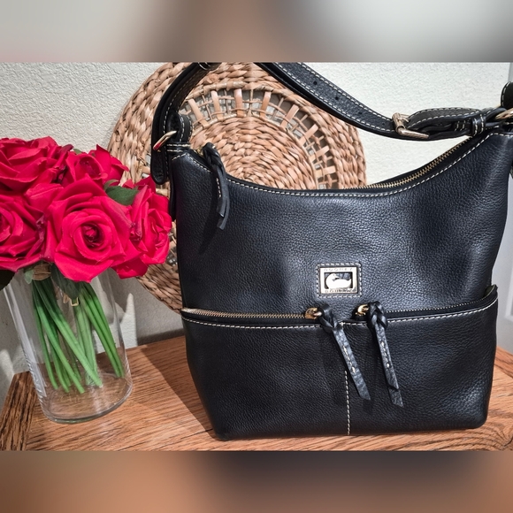 Dooney & Bourke Handbags - DOONEY & BOURKE BLACK LEATHER DILLEN II PREOWNED/USED Dooney & Bourke